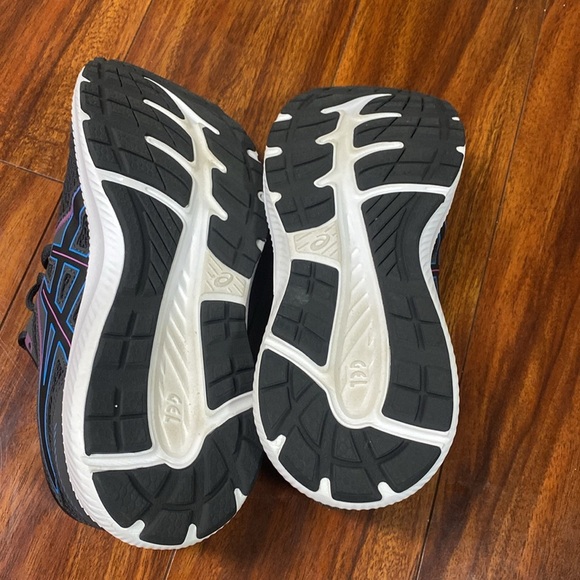 Woman’s ASICS everyday comfort amplifoam at athletic shoe Siz 8.5 - Picture 7 of 7